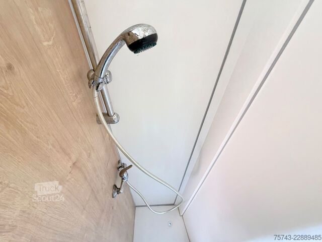 Arklių pervežimo priekaba  ANKA  3 Pferd3,5t  Pferdeanh. Wohn. Dusche