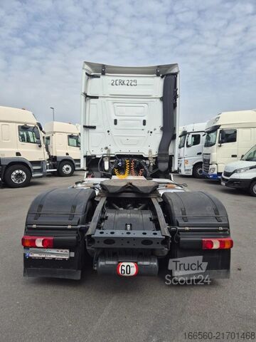 Standaard trekker Mercedes-Benz Actros 1845