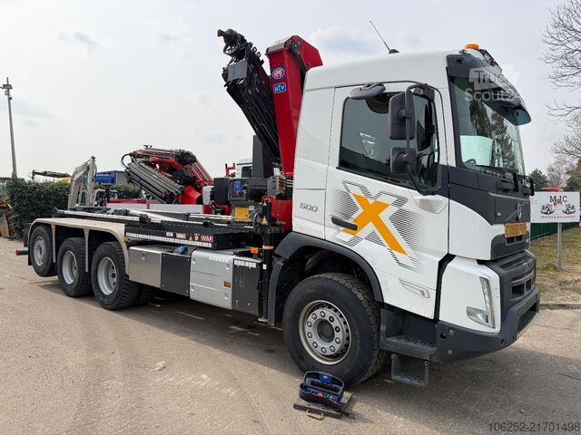 Containertransport (haakarmsysteem) Volvo FMX 500 8x4 TRIDEM HOOKLIFT + CRANE HMF 2320 K4...