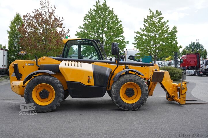 Telescopic loader JCB 540-140 telescopic loader / 14 m range