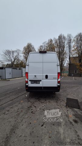 Tovornjak z zabojnikom Peugeot Boxer 35 KW L4H3 BHDi 140