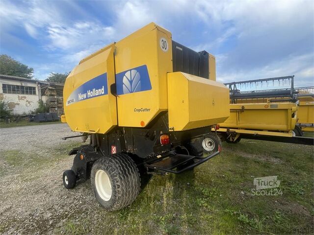 Rundballenpresse New Holland BR 740 A