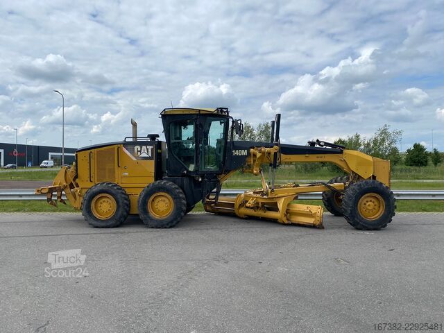 Niveleuse Caterpillar 140M Ripper + Pushblock