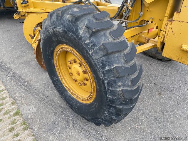 Niveleuse Caterpillar 140M Ripper + Pushblock