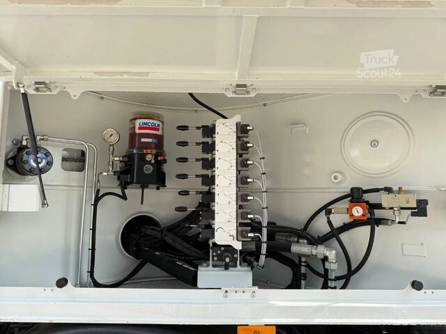 مضخة الخرسانة Mercedes-Benz Arocs 4142 Mercedes-Benz Arocs 5 4542 8x4 SWAN ...