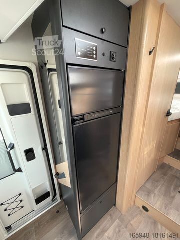 Teilintegriertes Wohnmobil SUNLIGHT T 68 | Autom. | schwarz | Hubbett | MJ 2025