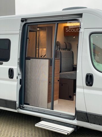 Yarı entegre karavan SUNLIGHT T 670S | Hubbett* Automatik**165 PS