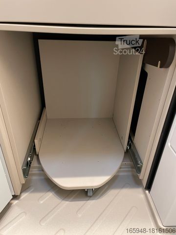 Yarı entegre karavan SUNLIGHT T 670S | Hubbett* Automatik**165 PS