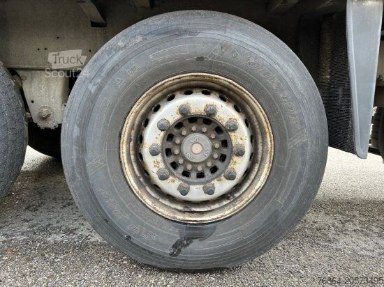 Auflieger mit Pritsche & Plane SCHMITZ SO1, GETRäNKEAUFLIEGER ORTEN SAFE SERVER,  LIFTACHSE, EDSCHA-VERDECK