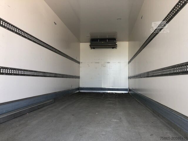 Transport réfrigéré/congélé DAF CF 260 FA / Carrier Koeler / Chereau Frigo Box ...