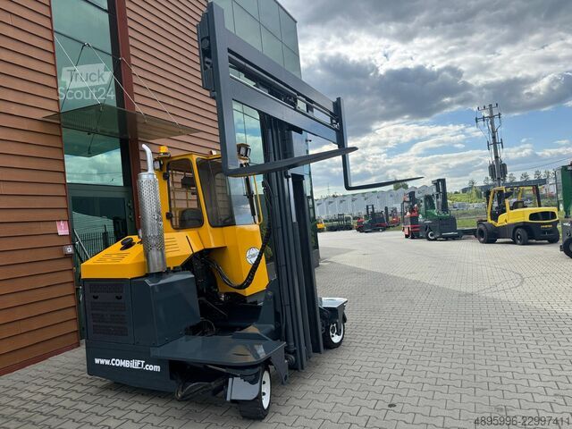 čtyřcestný vysokozdvižný vozík Combilift C2500 / Compact / Wide positioner