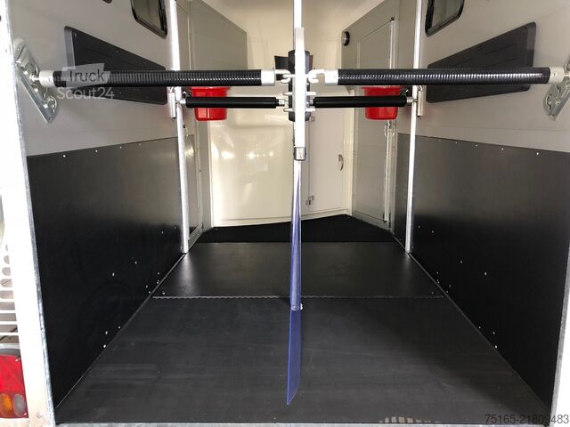 Remorque de transport de chevaux Böckmann Portax L SKA Pferdeanhänger