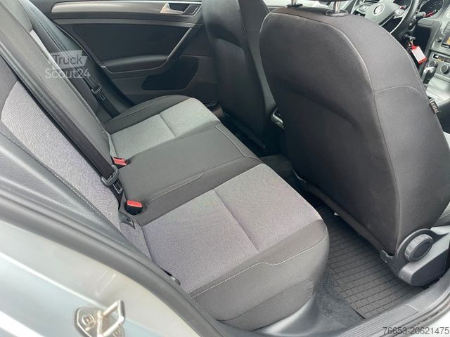 Minibús VOLKSWAGEN Golf 1.6 TDI DSG Variant* Navi* Klima* MFL* PDC