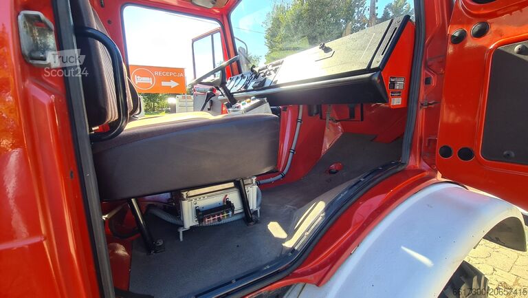 Hasičské vozidlo Mercedes-Benz Unimog 1300L