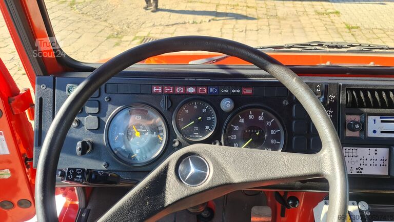 Hasičské vozidlo Mercedes-Benz Unimog 1300L