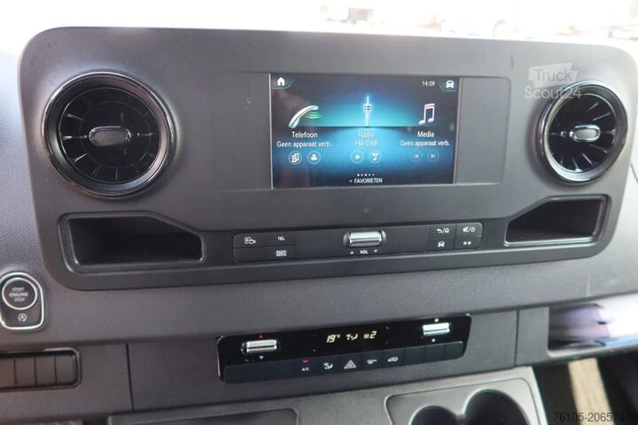 شاحنة التبريد Mercedes-Benz Sprinter 317 Koel/Vries L2/H2 220 Volt stekker