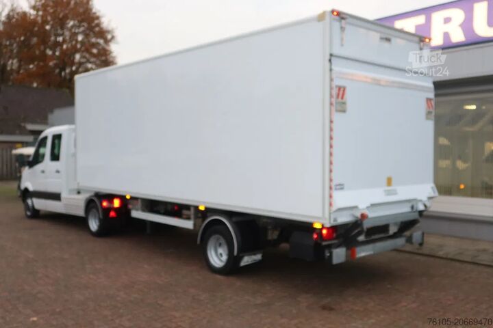 BE-SZM Mercedes-Benz 519 CDI V6 Motor 519 CDI V6 Motor + B.E Trailer