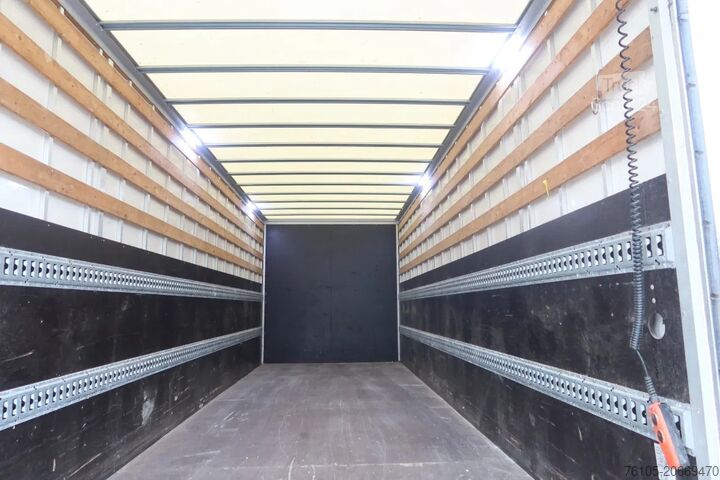 BE-SZM Mercedes-Benz 519 CDI V6 Motor 519 CDI V6 Motor + B.E Trailer