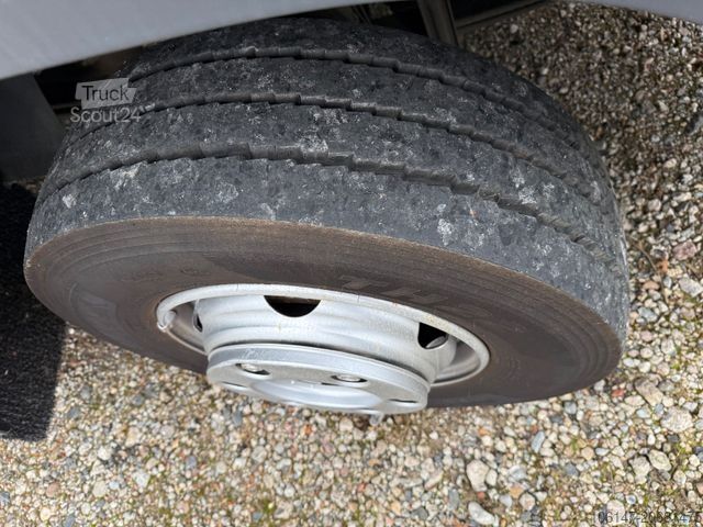 Kuorma-auto umpikorilla MERCEDES-BENZ 1224L E6, Klima, Automatik, Koffer 5.2m&LBW1.5to