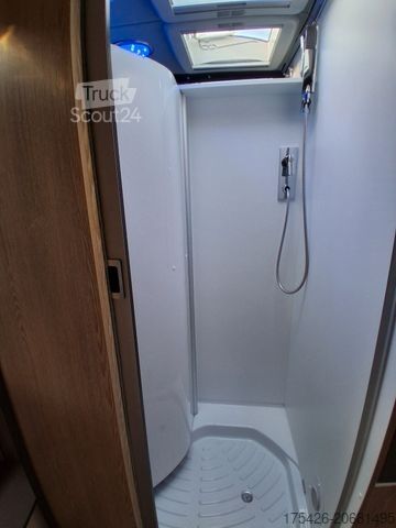 Kemperis PÖSSL Summit 640 *Maxi*Luftfeder+höher*Winterpaket+6E*