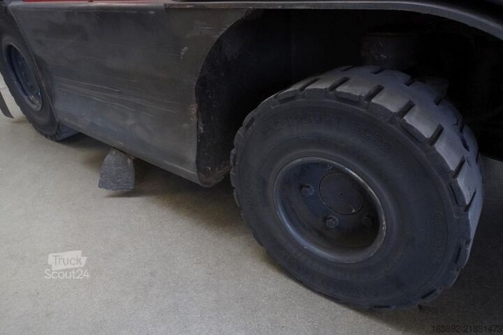 Gaffeltruck Linde P 250 SWB 127-05