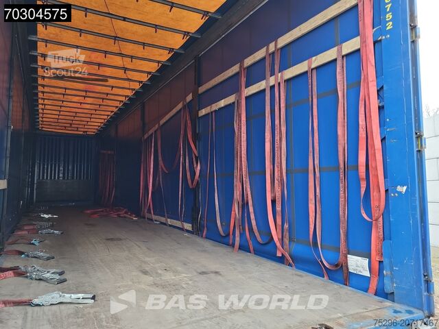 Curtain sided Krone SD