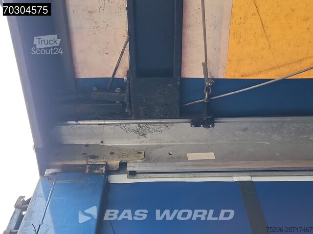 Curtain sided Krone SD