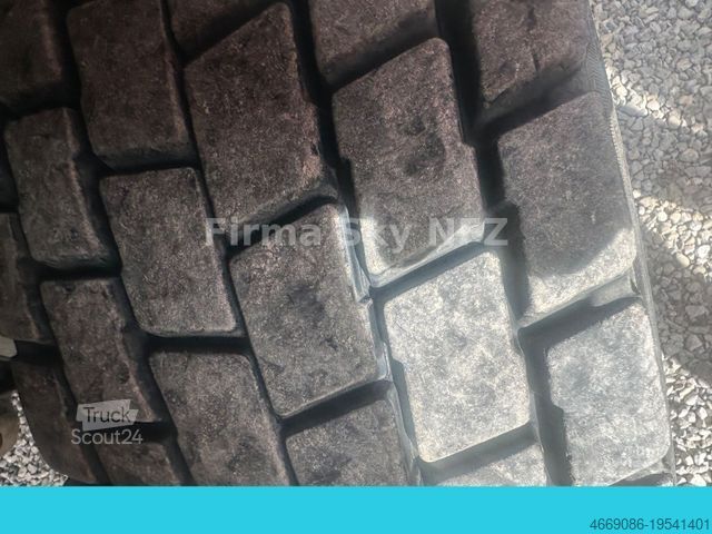 Camion pompe à béton TATRA Schwing 32/28 Mit Fernbedienung Top Zustand