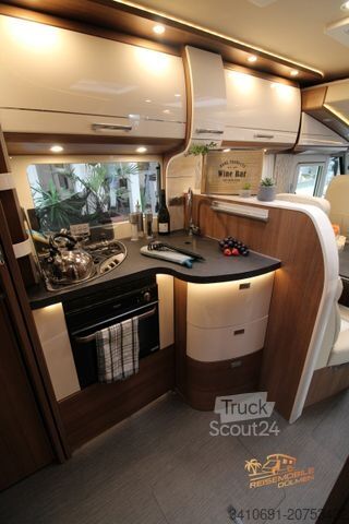 Ολοκληρωμένο αυτοκινούμενο τροχόσπιτο CARTHAGO c-tourer I 148 LE 180PS Auto Solar AHK 5.Sitzer