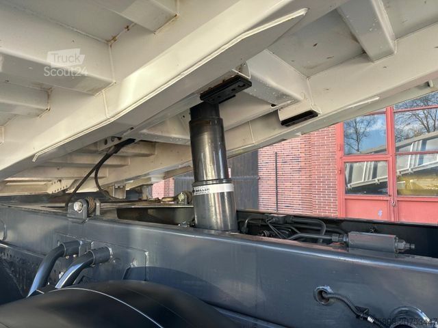 Τρίπλευρο ανατρεπόμενο φορτηγό MERCEDES-BENZ 3345 6x6 Meiller DSK AHK