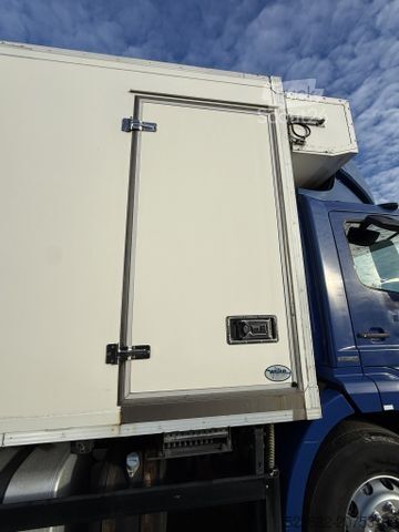 Kühlkoffer-LKW MERCEDES-BENZ Axor 1829 Koffer 8m*2Kammer*LBW2t*AHK*KLIMA*