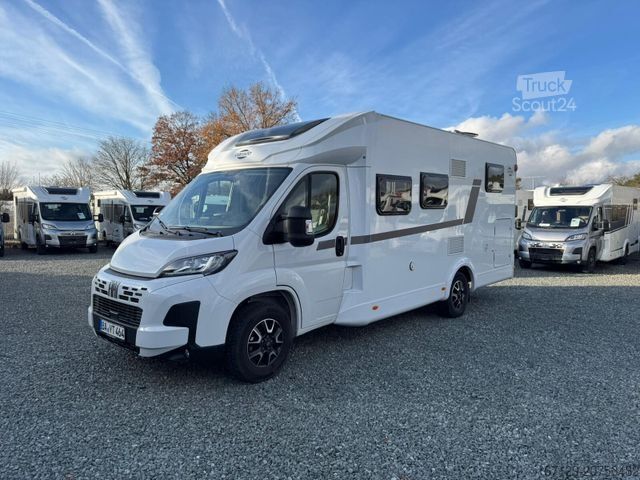 Ημιενσωματωμένο αυτοκινούμενο τροχόσπιτο CARADO T 338s