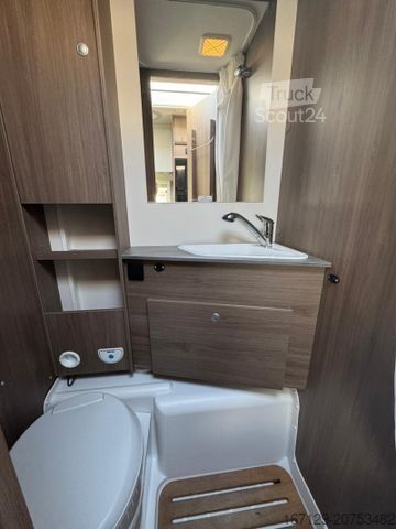 Ημιενσωματωμένο αυτοκινούμενο τροχόσπιτο CARADO T 338s