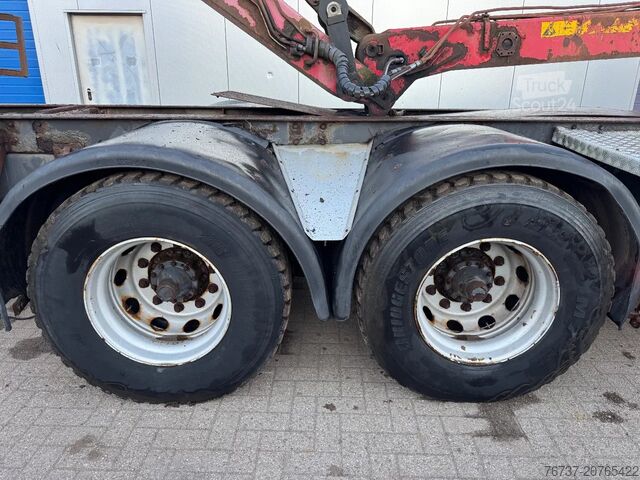 Kokmateriālu transportieris Scania R560 V8 **6X4+JONSERED 1020 CRANE**