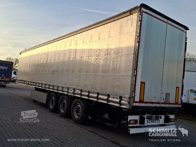 مقطورة نصفية مفتوحة مع قماش مشمع Schmitz Cargobull Curtainsider Standard Getränke
