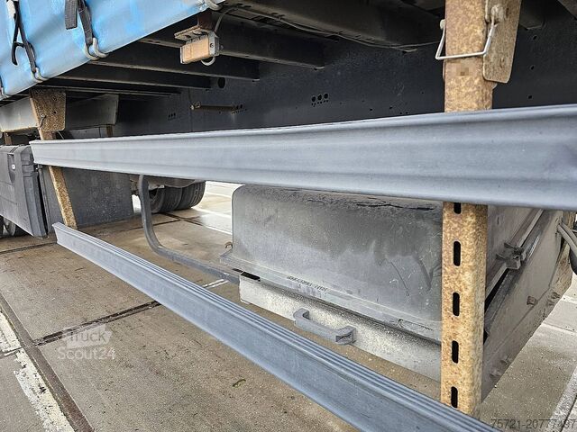 Bâches coulissantes SYSTEM TRAILERS LPRS9