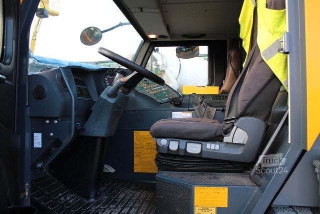 Auto-dizalica montirana na kamionu LIEBHERR LTM 1070-4.2 - 70 to KRAN Nr: 173