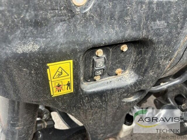 Traktor Case IH OPTUM 270 CVX