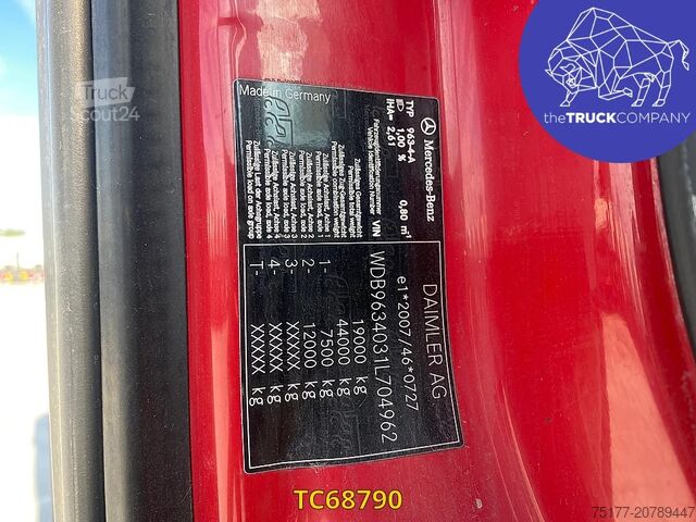 معيار SZM Mercedes-Benz Actros 1842