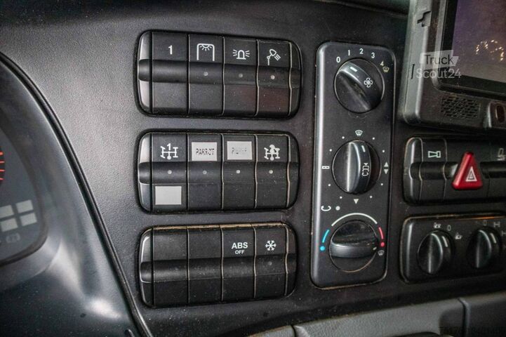Camion-benne avec grue MERCEDES ACTROS 3344 AK - HMF1643 Z2