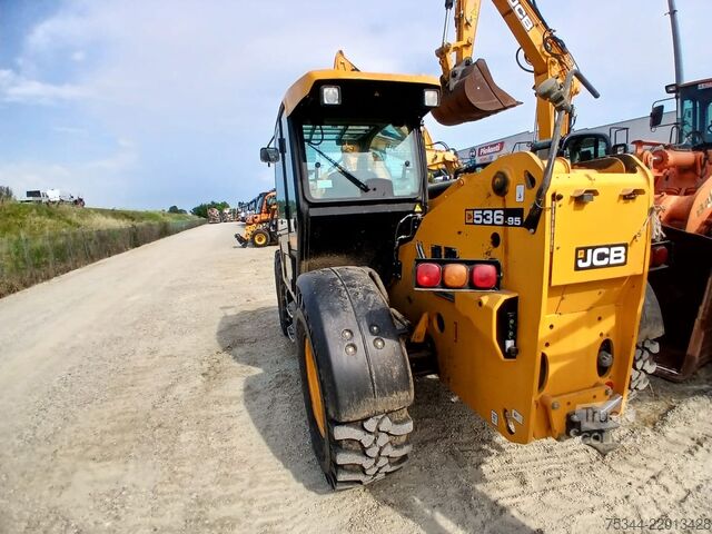 телескопичен товарач JCB 535-95 AGRI