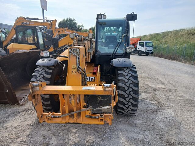 телескопичен товарач JCB 535-95 AGRI