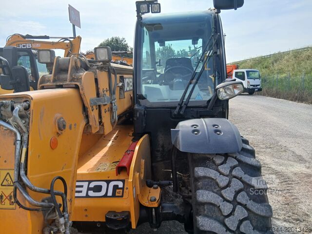 телескопичен товарач JCB 535-95 AGRI