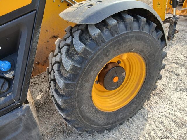 телескопичен товарач JCB 535-95 AGRI