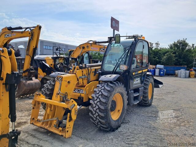 телескопичен товарач JCB 535-95 AGRI
