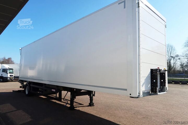 Lagaminas Groenewegen Enkel as, Stuuras, City trailer geisoleerd