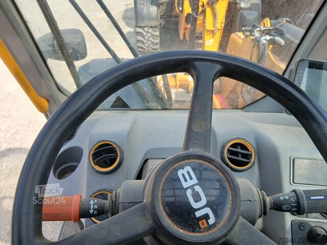 телескопичен товарач JCB 536-95 Agri