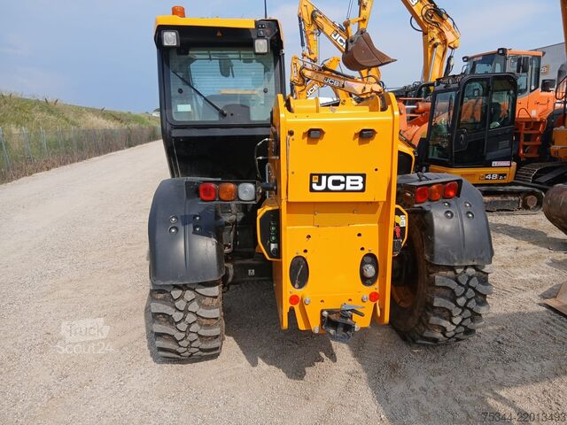 телескопичен товарач JCB 536-95 Agri