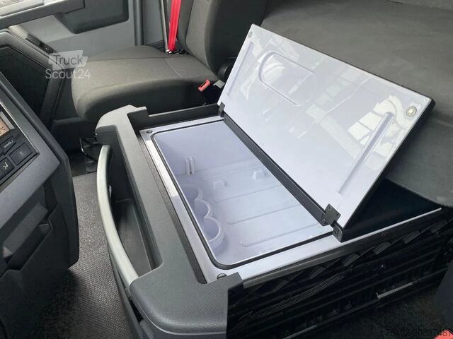 Standard tractor Renault T460 / Retarder / Stand Airco / 2x Tank