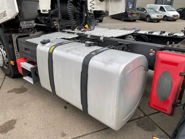 Standard tractor Renault T460 / Retarder / Stand Airco / 2x Tank